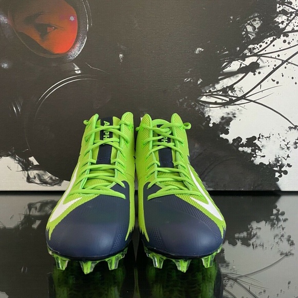 NIKE ALPHA MENANCE PRO MID TD FOOTBALL CLEATS - Picture 2 of 6